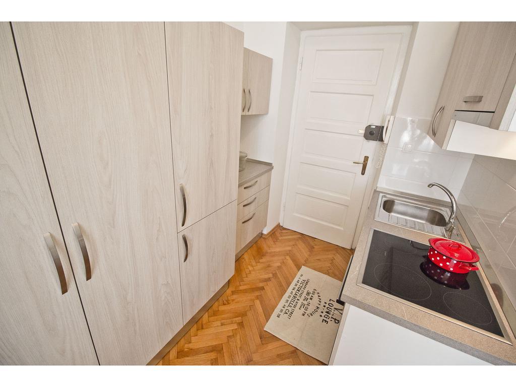 Apartment Grand Split Exterior photo